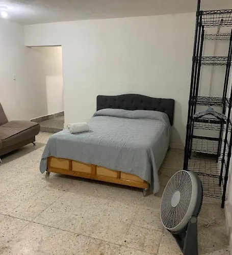 Privada Con Bano Propio Rosa *